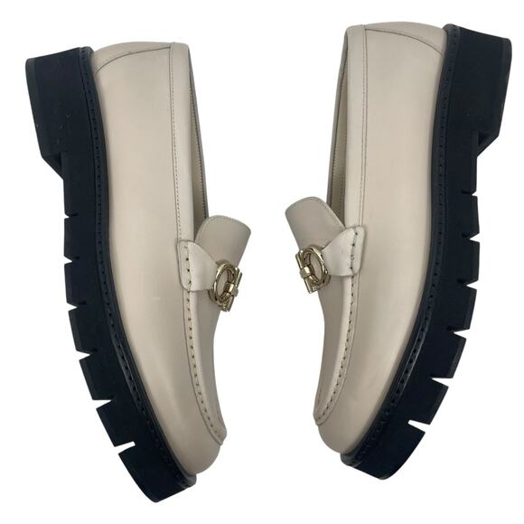 Salvatore Ferragamo Gancini Lug Sole Leather Loafers Beige Size 8.5C - Picture 8 of 16